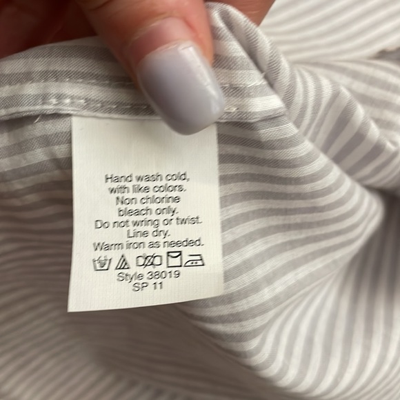 ✨ 10 for $20 🌻 J.Crew Top - Picture 7 of 9